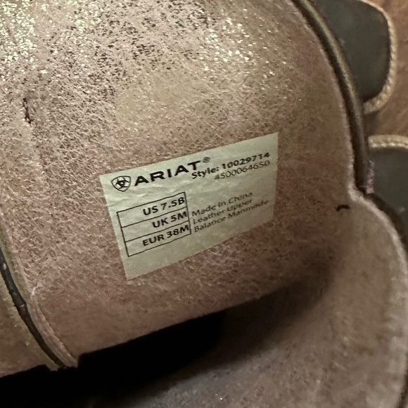 Ariat Cowgirl boots - Picture 3 of 5